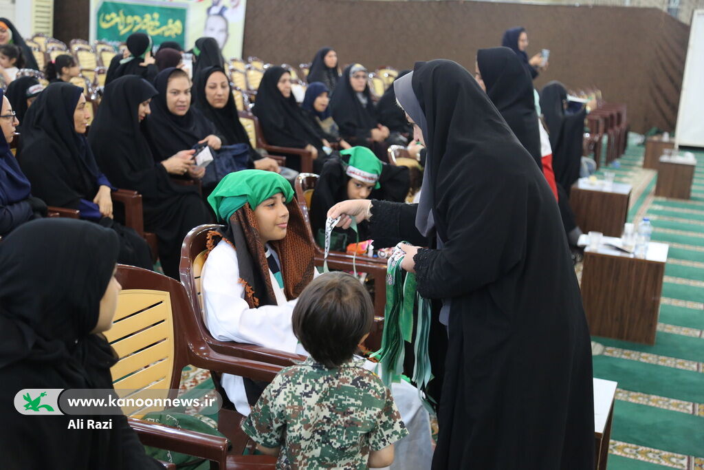 کودکان و نوجوانان اربعینی بوشهری گرد هم آمدند