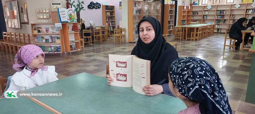 بلندخوانی کتابهای «تشنه لبان»،«چهل روز عاشقانه» و «هنگام باران بود»