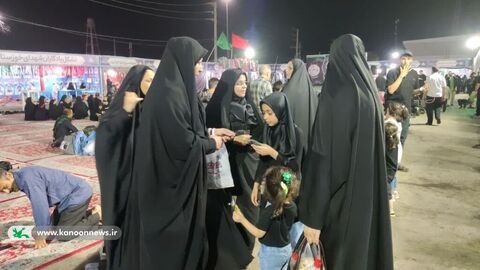 خدمت‌رسانی سفیران فرهنگی کانون خوزستان به میهمانان کوچک امام حسین(ع) در پایانه مرزی شلمچه