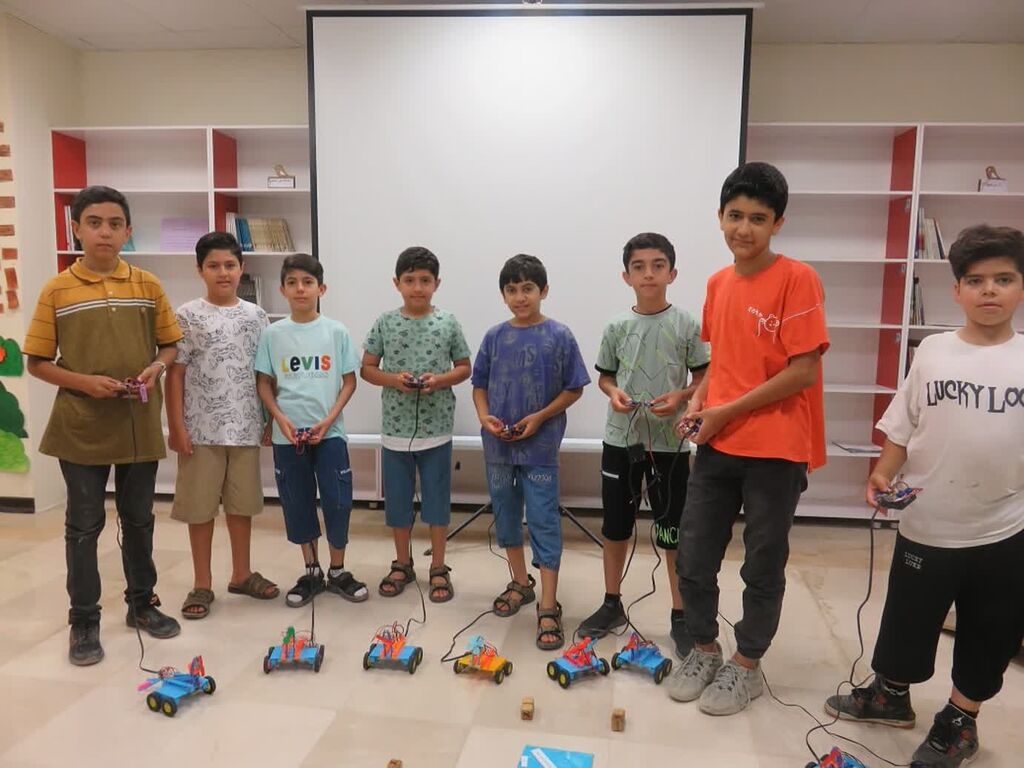 برگزاری مسابقه روبات فوتبالیست درمرکز فراگیر بجنورد