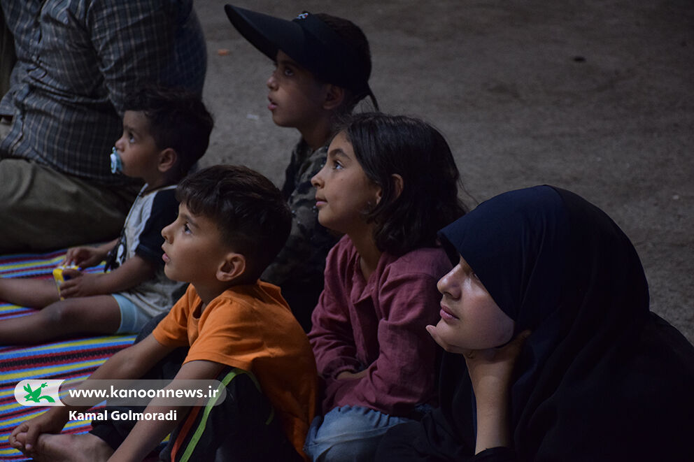 اجرای نمایش بچه‌های محرم در پایانه مرزی مهران
