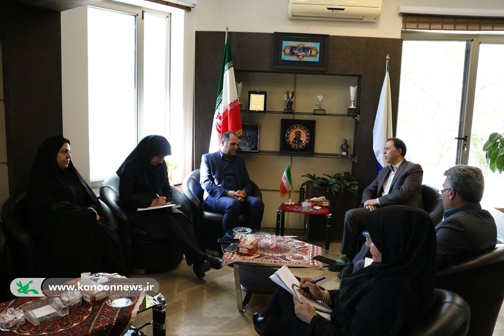 دیدار سرپرست کانون کرمان با رییس سازمان مدیریت و برنامهریزی