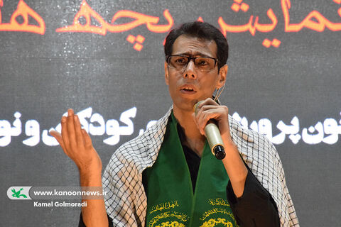 علی اکبراعتمادمقدم - بازیگر
اجرای نمایش «بچه‌های محرم» بر روی تماشاخانه سیار در منطقه صفر مرزی مهران