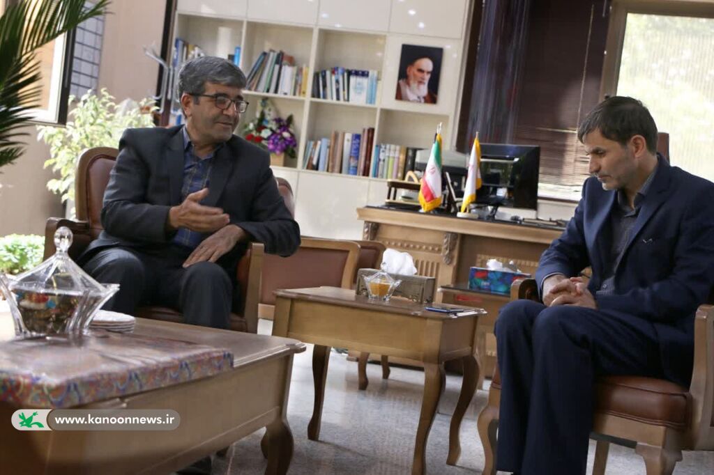 دیدار صمیمانه مدیرکل کانون با مدیر رسانه ملی استان