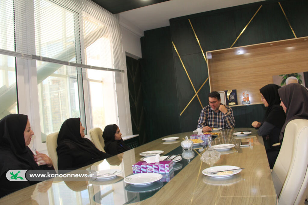 همخوانی سرود آمرزش در  صحن امام مهربان