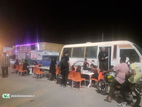 خدمت رسانی فرهنگی کتابخانه سیار کانون خوزستان در پایانه مرزی چذابه_ ۱۵ شهریورماه