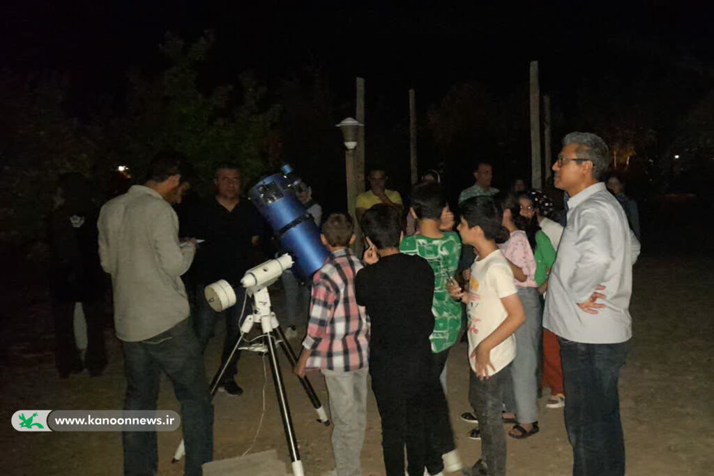 رصد ماه در آسمان کانون شاهرود