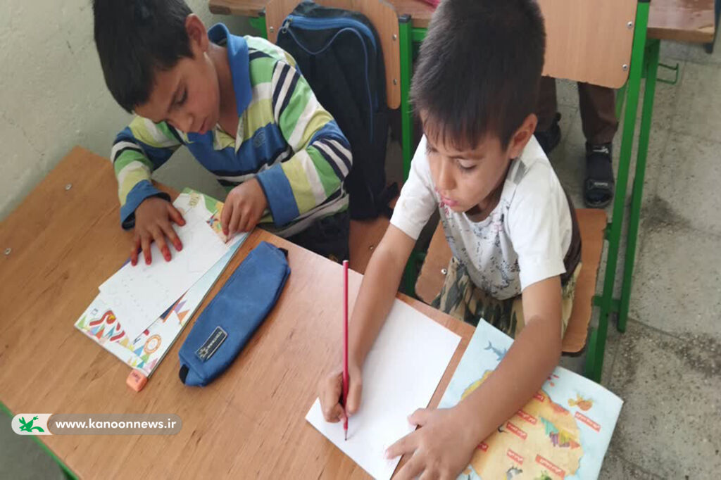 کارگاه نقاشی «آب، لبخند زندگی» در روستاهای گرمسار