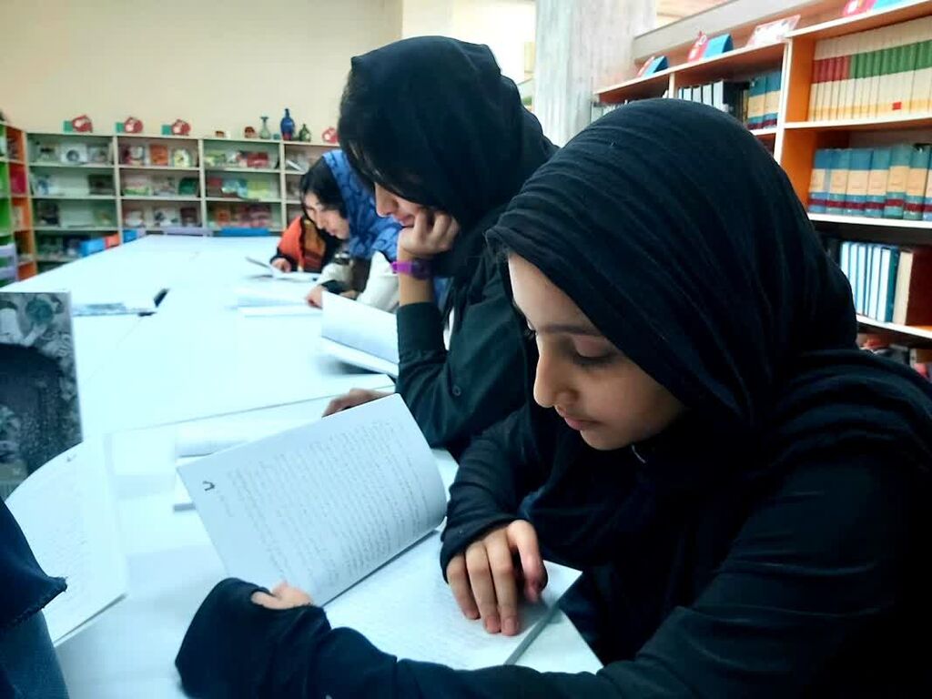 بلند خوانی کتاب تشنه لبان در مراکز کانون پرورش فکری هرمزگان