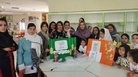 معرفی کتاب تشنه لبان در مراکز کانون استان کردستان