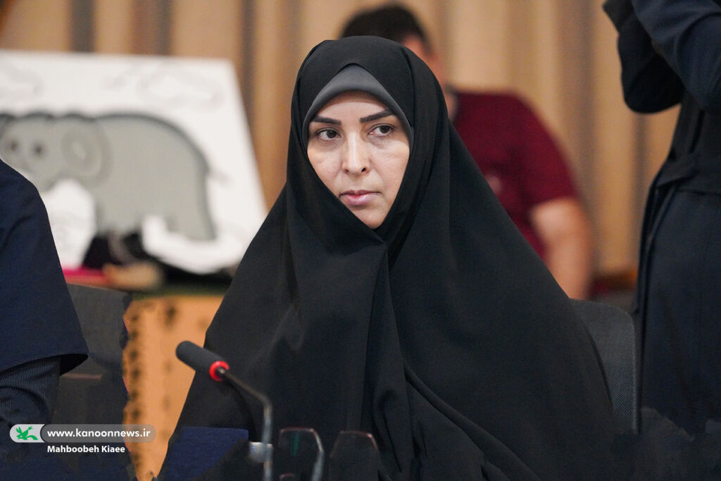 پوستر بیستوپنجمین جشنواره بینالمللی قصهگویی کانون رونمایی شد جشنواره بیستوپنجم قصهگویی رویکرد ویژهای به امیدواری دارد