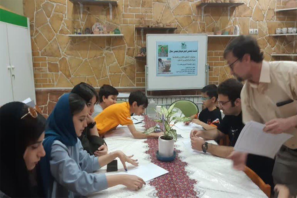 اعضای انجمن هنرهای تجسمی البرز در کارگاه هنری شرکت کردند