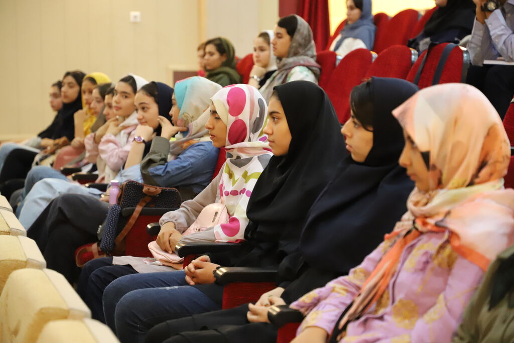 نشست قصه‌گویی نوجوانان عضو مراکز ارومیه برگزار شد