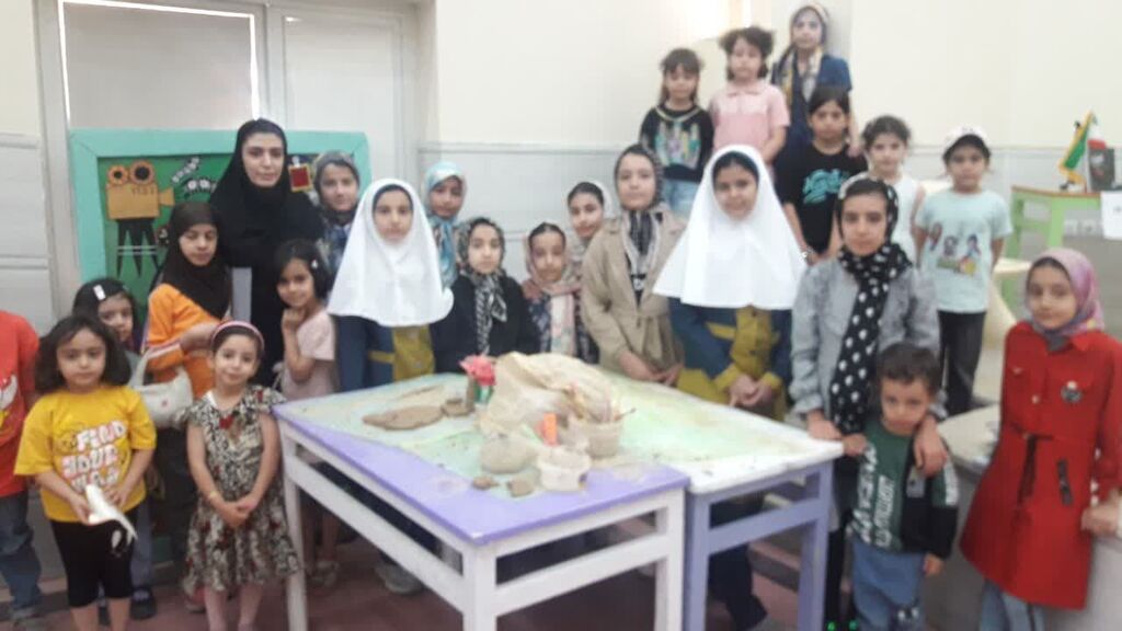 شهید مدنی معرفی شهید مدنی برای کودکان و نوجوانان در مجتمع شهید مدنی