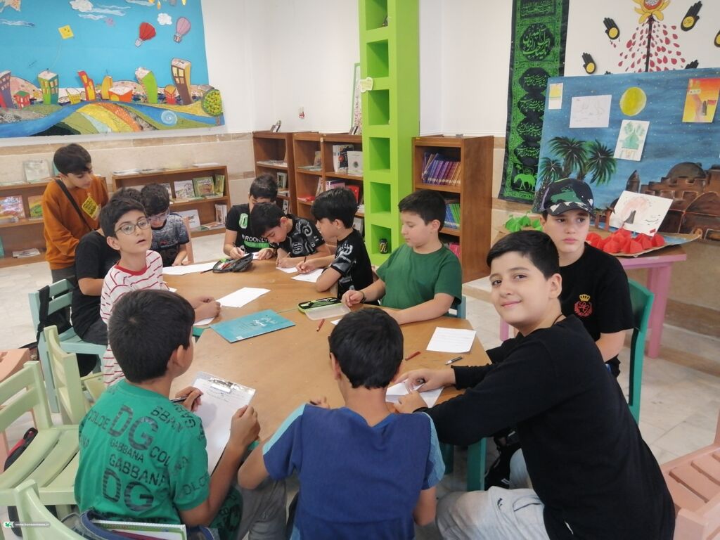 دورهمی پایان تابستان اعضای پسر مجتمع پردیسان با طعم آش نذری