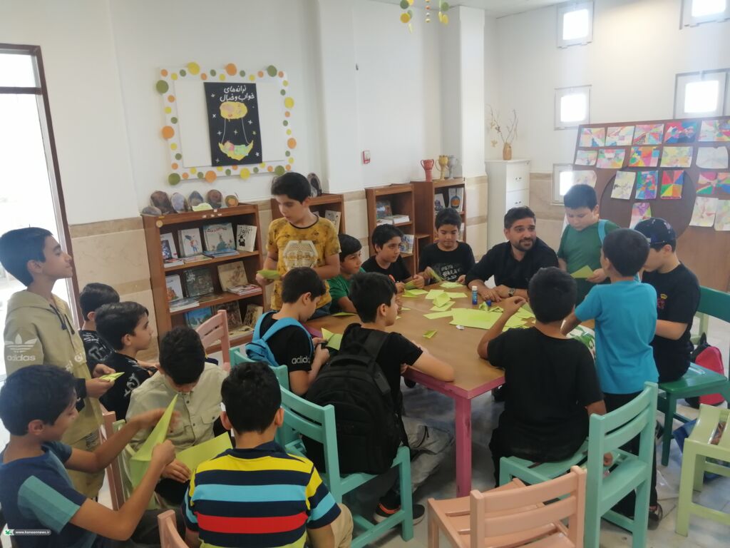 دورهمی پایان تابستان اعضای پسر مجتمع پردیسان با طعم آش نذری