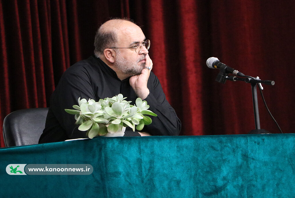 انسانسازی، مسأله اصلی تعلیم و تربیت است