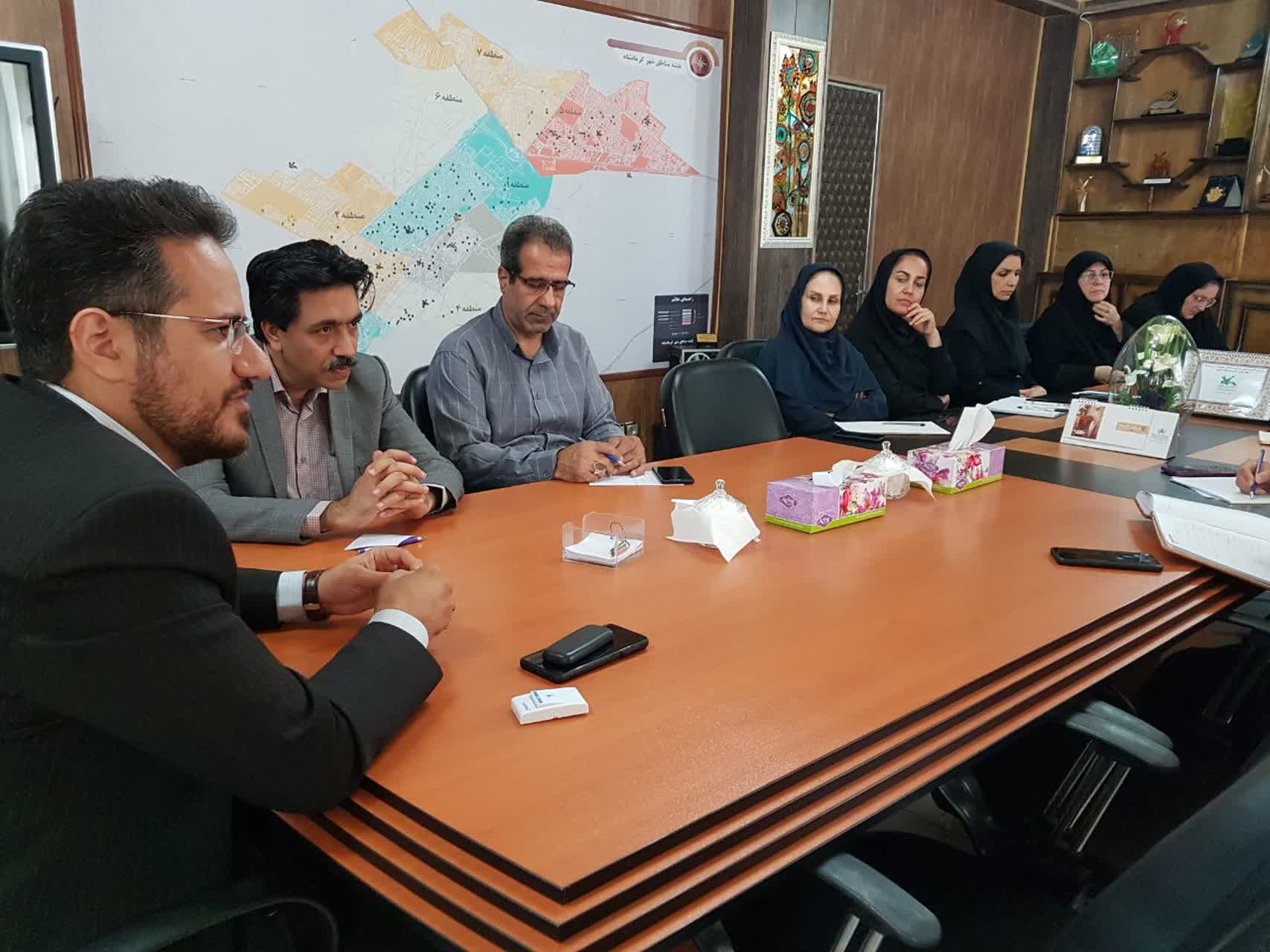 تبیین فعالیتهای برنامههای مناسبات پیش روی کانون کرمانشاه/ هفتهی ملی کودک، پویش کتاب و کتابخوانی، هفتهی دفاع مقدس، هفتهی وحدت، نمایش پویانمایی بچه زرنگ