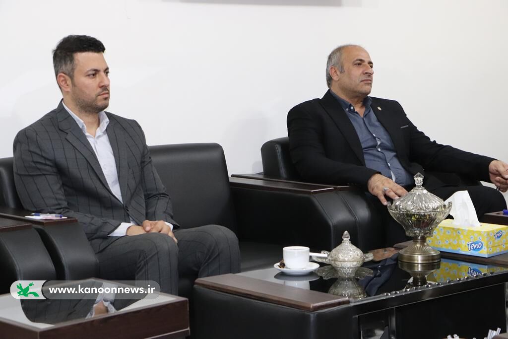 بررسی مسائل و مشکلات مرکز گالیکش، موضوع دیدار سرپرست کانون گلستان با فرماندار