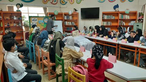اولین آلبوم تصویری برگزاری کارگاه‌های قصه‌گویی در مراکز استان کرمانشاه