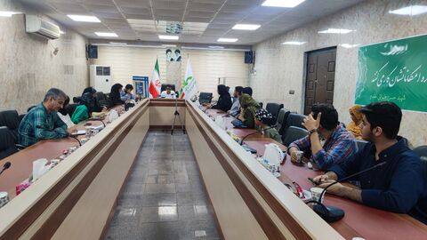 عصر شعر و داستان «چشمه ی مهتاب» در کانون هرمزگان برگزار شد