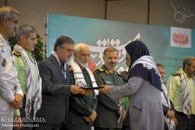از مژده پاکسرشت کارشناس کانون مازندران به عنوان پیش‌کسوت عرصه دفاع مقدس تقدیر شد