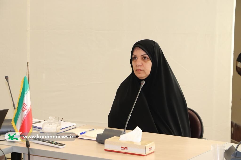 جلسه برنامه ریزی و هماهنگی روزجهانی و هفته ملی کودک در کانون گلستان برگزار شد