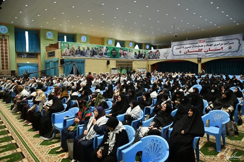 تجلیل از مربی کانون و نویسنده کتابهای حوزه دفاع مقدس