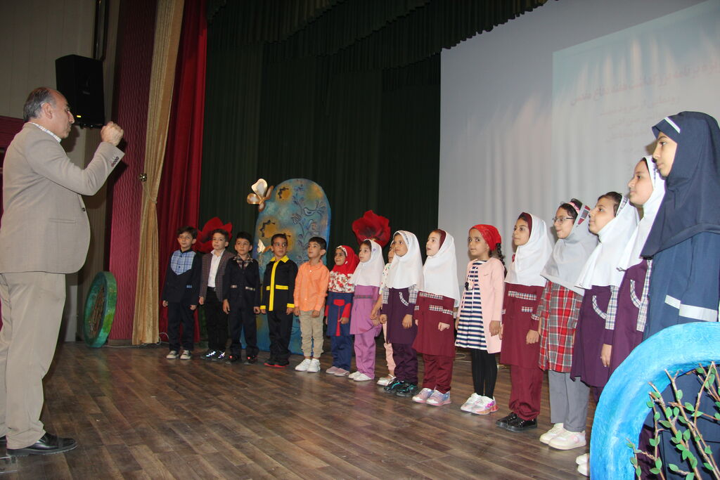 آیین رونمایی از سرود «شهید» در ارومیه برگزار شد