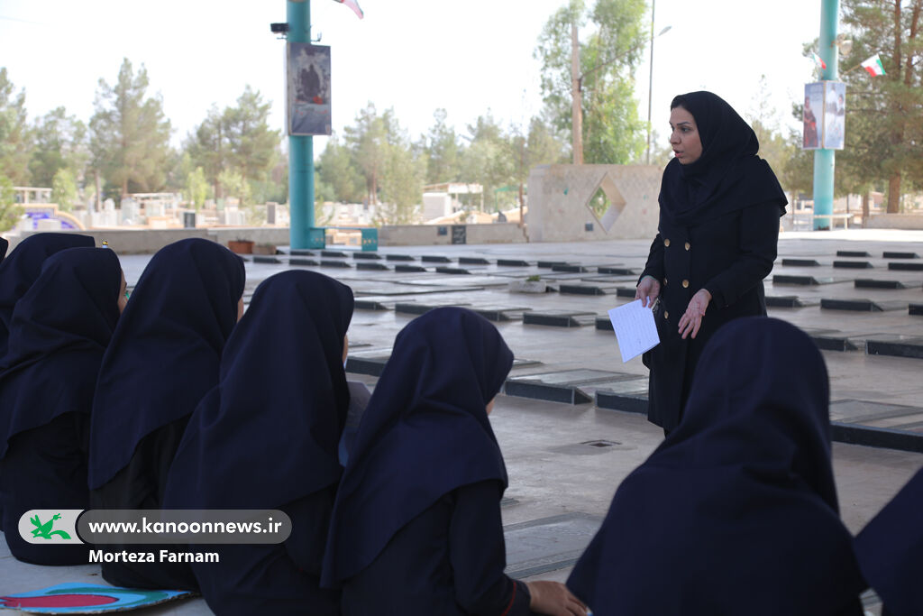 برگزاری مراسم غبارروبی و عطرافشانی قبور شهدا