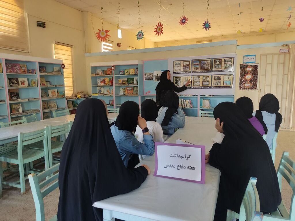 گرامیداشت هفته دفاع مقدس در مراکز فرهنگی و هنری کانون استان قزوین