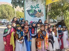 اعضای کانون الشتر لرستان در نخستین جشنواره ملی گردو