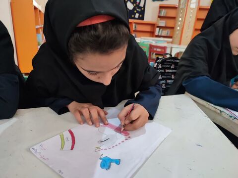 چهارمین آلبوم تصویری از فعالیت‌های هفته‌ی دفاع مقدس در مراکز استان کرمانشاه