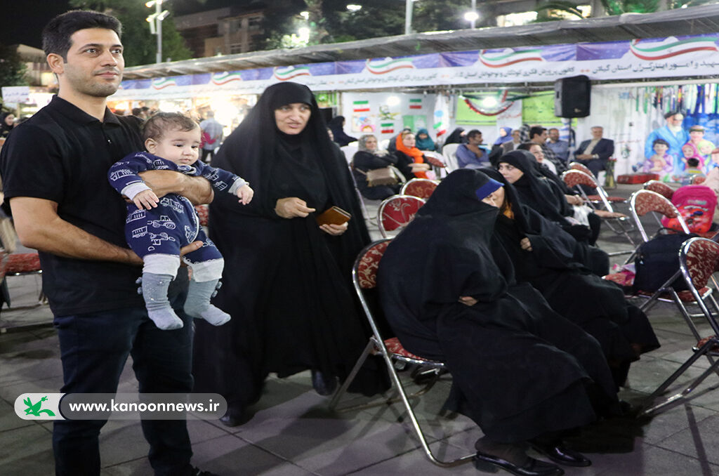 ویژه‌برنامه هفته دفاع مقدس در پیاده‌راه فرهنگی شهر رشت