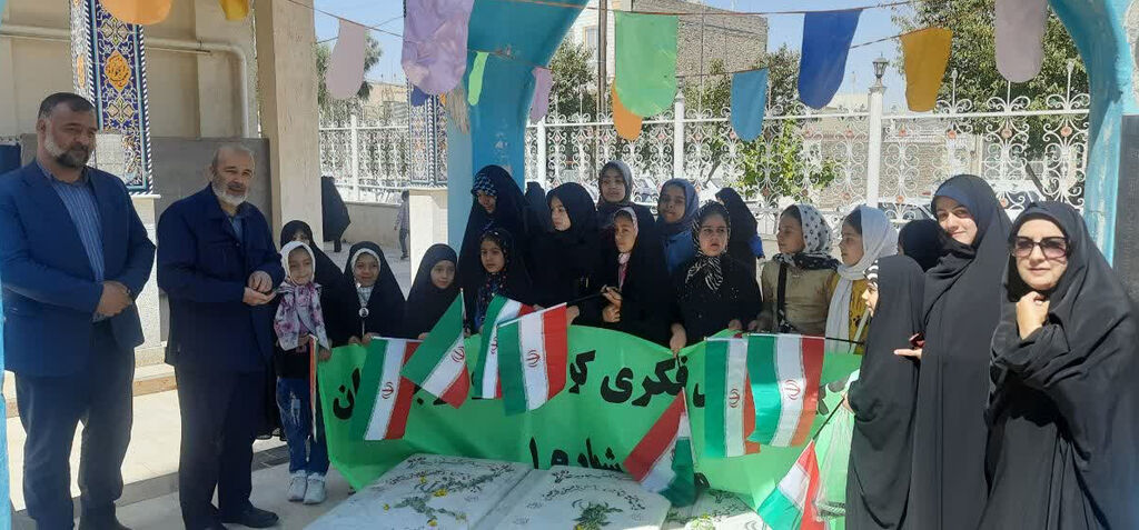 برگزاری ویژهبرنامه "در سایه سار فانوسهای روشنِ آبادی"