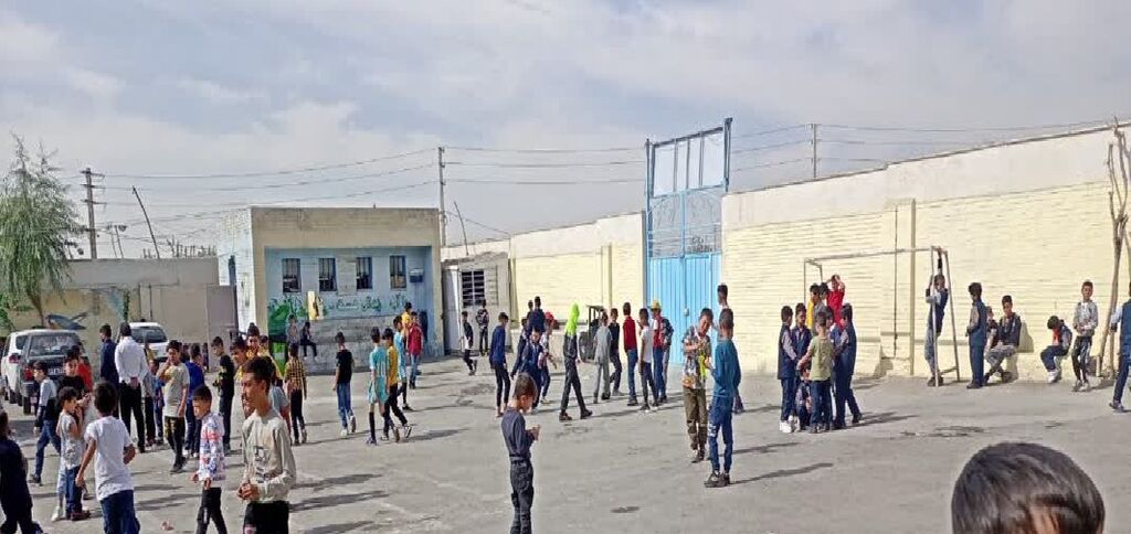 اولین اردوی جهادی «همیاران کودک و نوجوان» در سهرابیه و ملک آباد