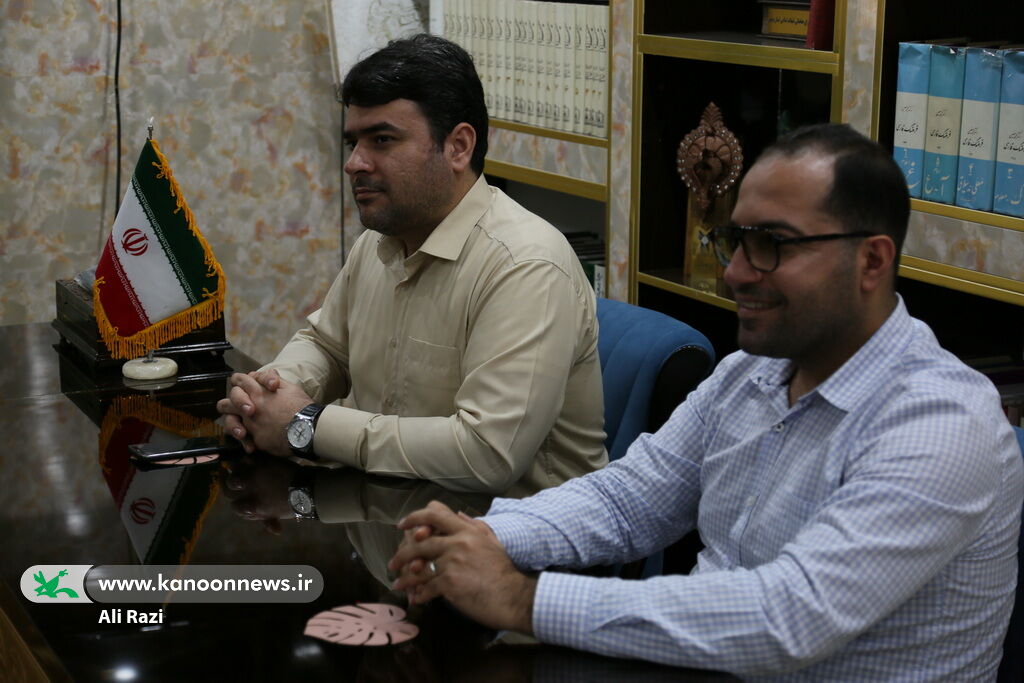 مدیرکل کانون استان بوشهر با سرپرست سازمان فرهنگی، اجتماعی و ورزشی شهرداری بوشهر دیدار کرد
