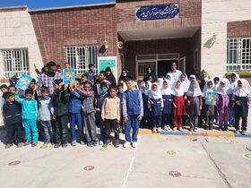 حضور مدیر کل کانون استان در جمع کودکان روستای منظریه بیرجند