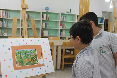 بازدید کودکان و نوجوانان از دومین نمایشگاه «رویایی که جهانی شد» کانون خوزستان