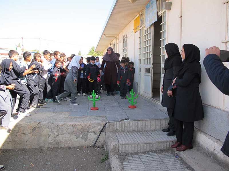 کاروان پیک امید کانون در مدارس روستای فاراب شهرستان کوثر حضور یافت