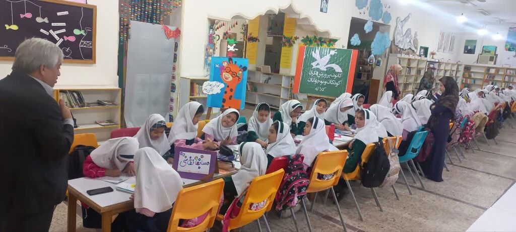 کودکان خوشحال کلاله آرزوهای قشنگشان را نقاشی کردند