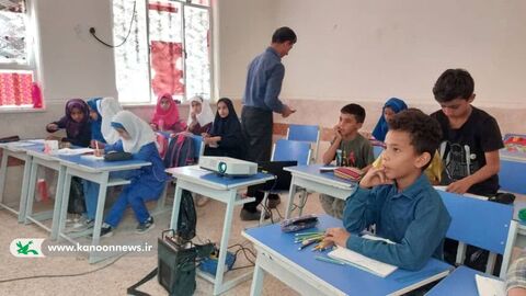 اعزام کتابخانه های سیار کانون خوزستان به روستای صراخیه از توابع شهرستان شادگان
