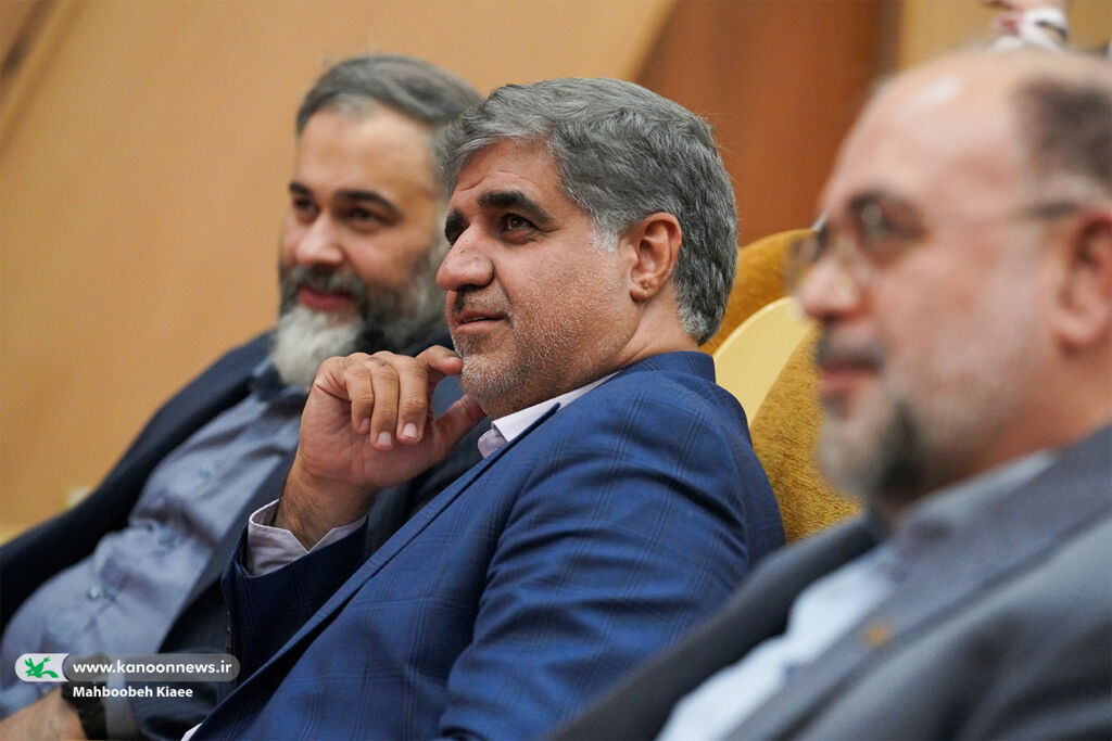 ۵۰۰ دانشآموز مهمان کانون شدند/ از حضور پرشور دانشآموزان تا حضور معاون استاندار و فرماندار در کانون