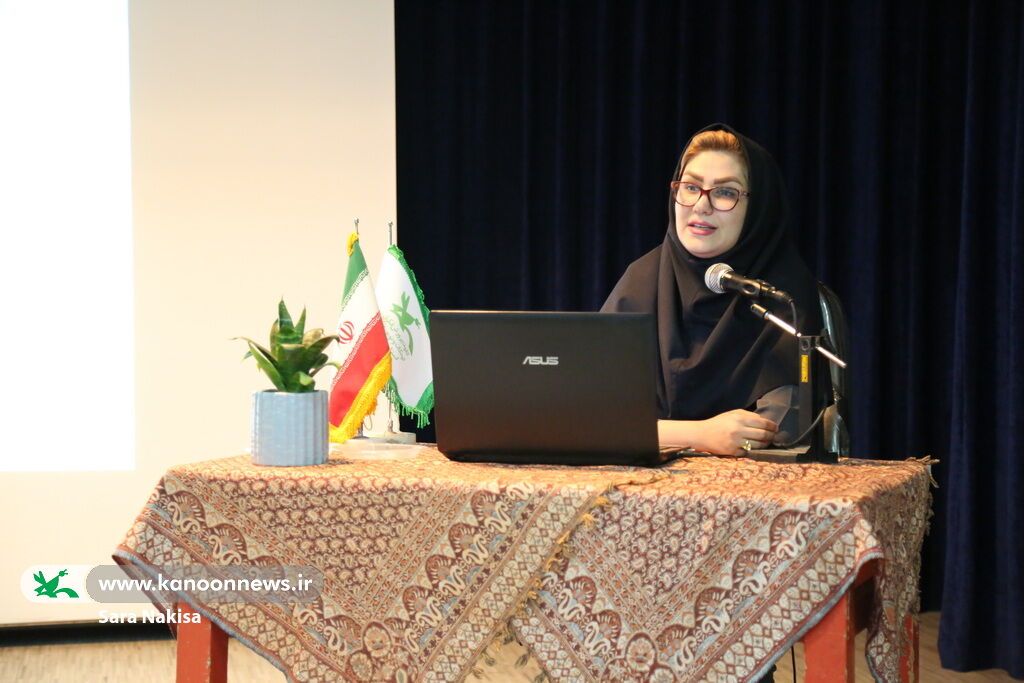 نشست تخصصی «تربیت کودک» در کانون بوشهر برگزار شد