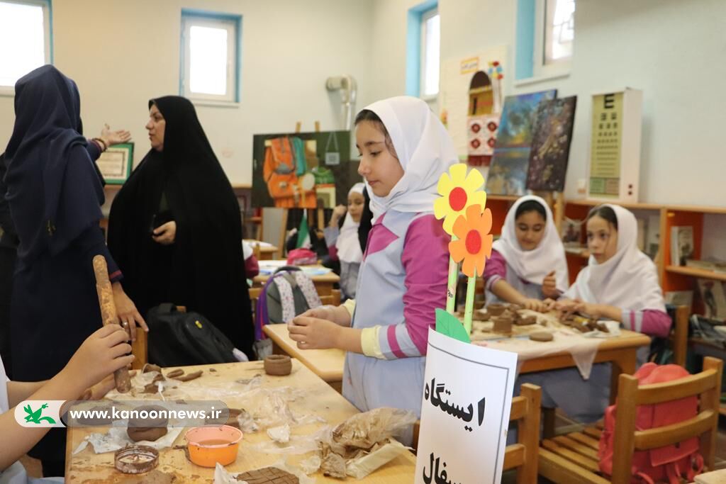 برپایی غرفه و کارگاههای فرهنگیهنری در آق قلا