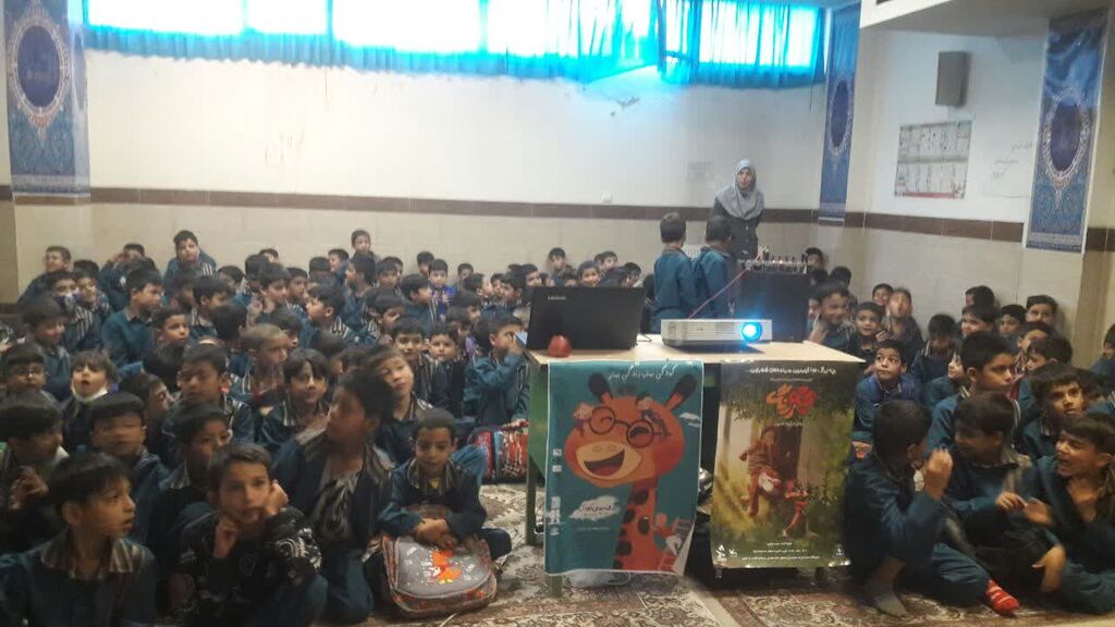 گرامی داشت چهارمین روز از هفتهی ملی کودک در البرز / کارگاه مادر و کودک در هشتگرد/ جشن بادبادکها در مرکز ۳ کانون کرج