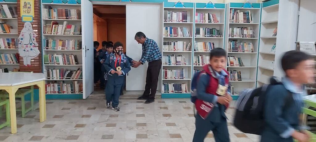 گرامی داشت چهارمین روز از هفتهی ملی کودک در البرز / کارگاه مادر و کودک در هشتگرد/ جشن بادبادکها در مرکز ۳ کانون کرج