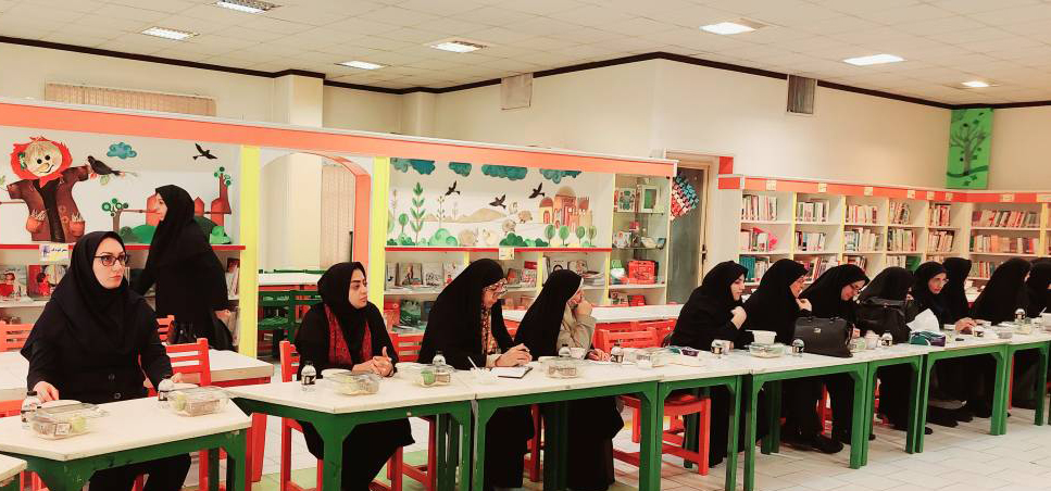 مروج کتابخوانی در مدارس منطقه ۲