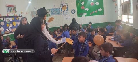 اعزام کتابخانه های سیار کانون خوزستان به روستای ابوذر غفاری از توابع شهرستان شوش