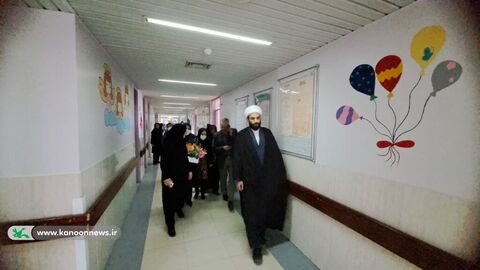 عیادت از کودکان بستری در بیمارستان آیت الله موسوی زنجان